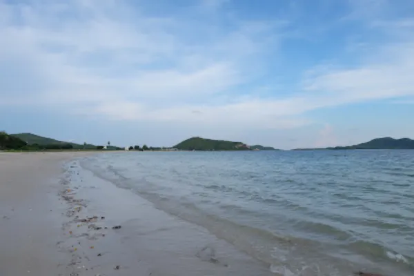 Hat-Yao-Beach-cover