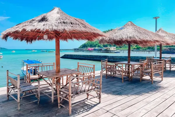 baan-mae-bangorn-Samaesarn (1)