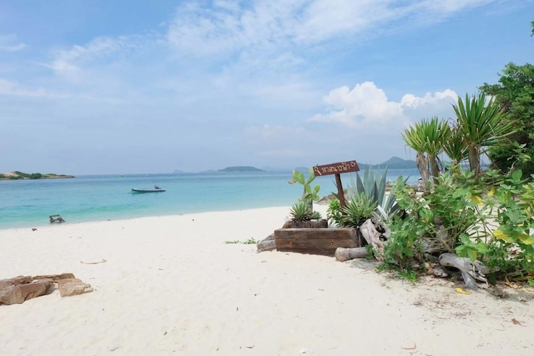 Look-lom-beach-island-samaesarn
