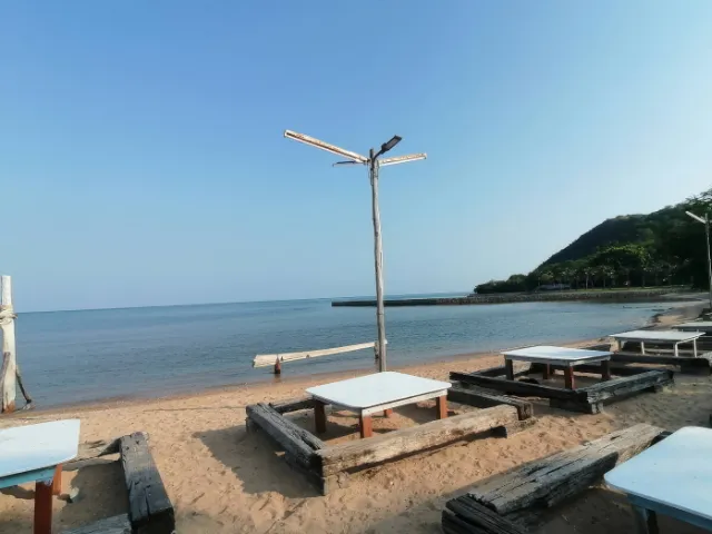 jao-samut-samaesarn-seaside-blog-3