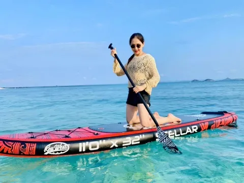 Enjoying-the-beautiful-scenery-of-Koh-Kham-Samaesarn