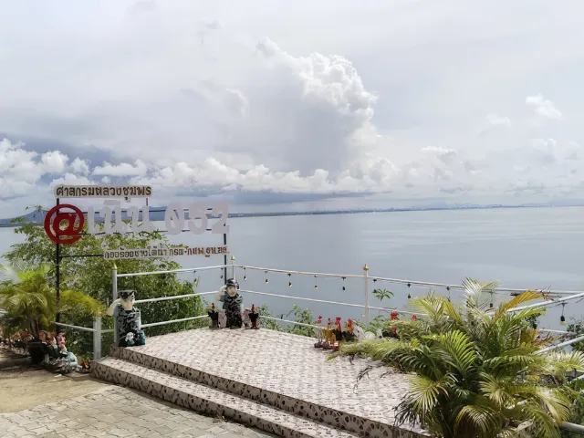จุดชมวิวศาลกรมหลวงชุมพรแสมสาร-blog-ที่เที่ยวแสมสาร-3